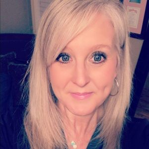 Meet your Posher, Leigh